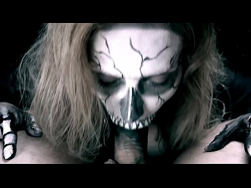 ❤️ ʻO ke kaikamahine daimonio e omo ana i ka moa me kona waha ʻeleʻele a me ka ʻai ʻana. ️ Fucking video iā mākou haw.onlydesiporn.ru ❌